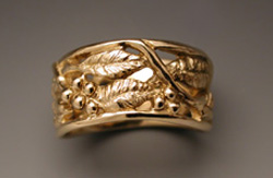 Leaf and Berry Motif Curved Band